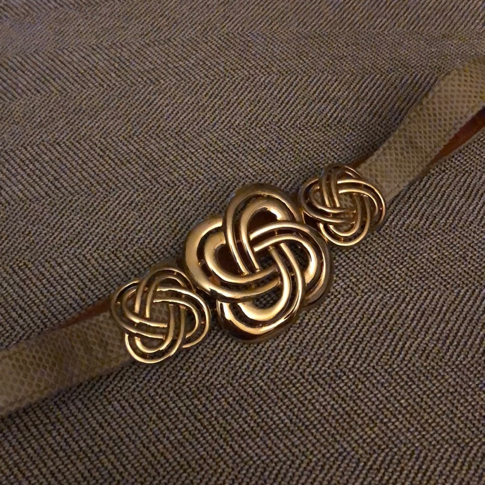 Alexis Kirk Gold Buckle, 1” wide Taupe Snakeskin